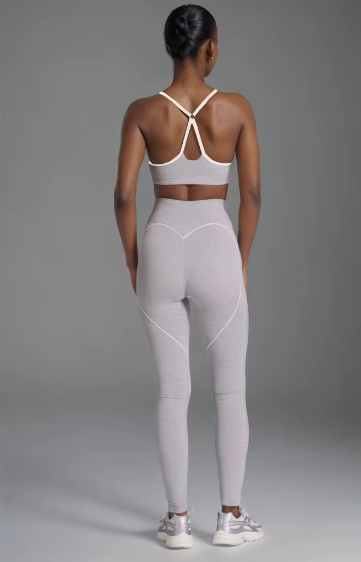 Ensemble de sport seamless « Kaylie Fit » – Legging & brassière effet seconde peau